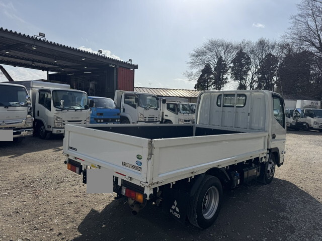 三菱ふそうキャンター平ボディ小型（2t・3t）[写真02]