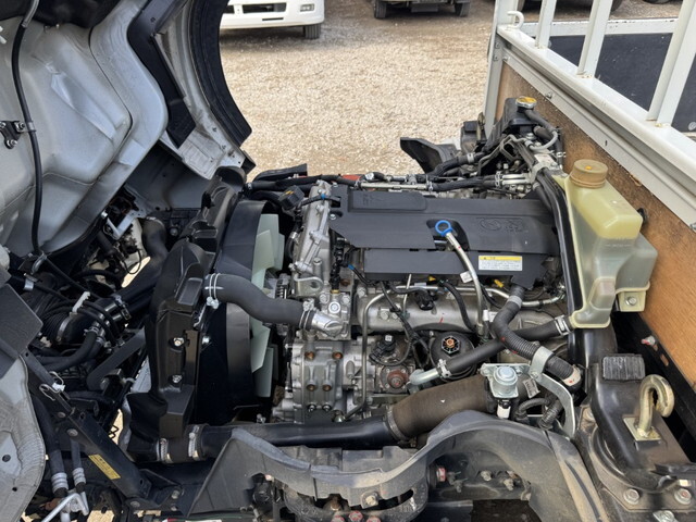 三菱ふそうキャンター平ボディ小型（2t・3t）[写真20]