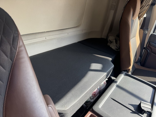 日野プロフィアアルミウイング大型（10t）[写真12]