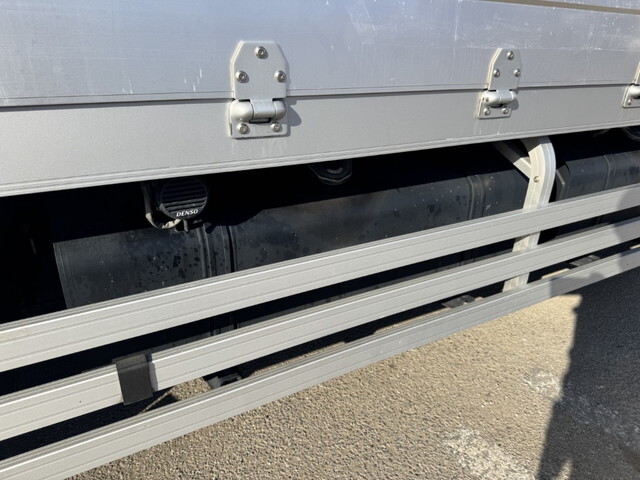 日野プロフィアアルミウイング大型（10t）[写真30]