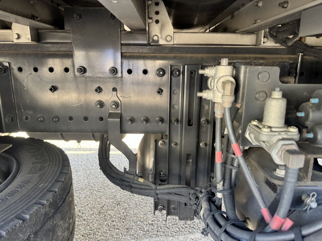 日野プロフィアアルミウイング大型（10t）[写真34]