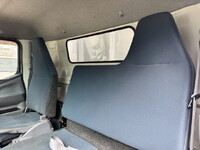 三菱ふそうキャンターアルミウイング小型（2t・3t）[写真16]