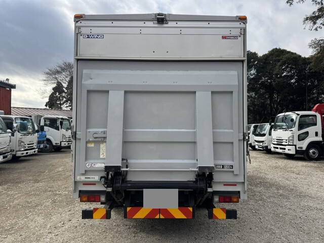 三菱ふそうキャンターアルミウイング小型（2t・3t）[写真16]