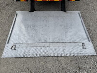 三菱ふそうキャンターアルミウイング小型（2t・3t）[写真19]