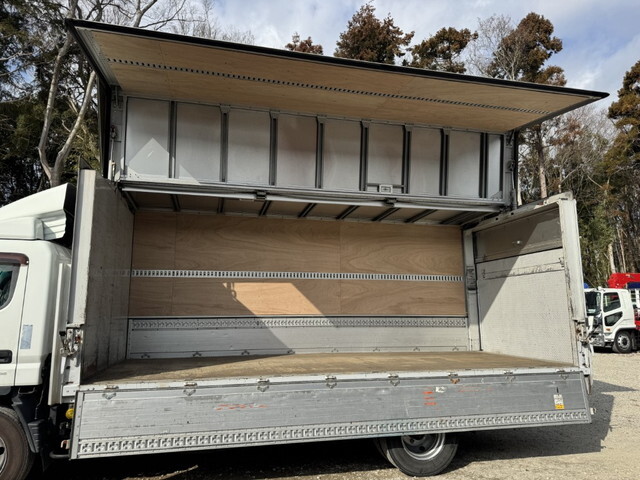 三菱ふそうキャンターアルミウイング小型（2t・3t）[写真23]