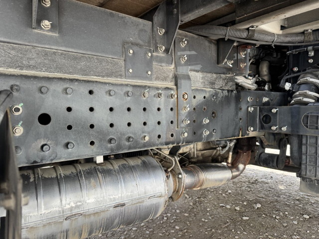 三菱ふそうキャンターアルミウイング小型（2t・3t）[写真24]