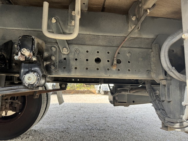 三菱ふそうキャンターアルミウイング小型（2t・3t）[写真31]
