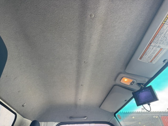 三菱ふそうキャンターアルミウイング小型（2t・3t）[写真06]