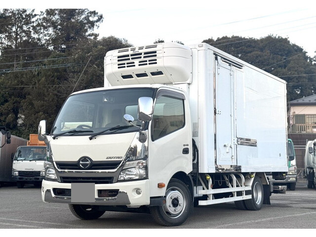 中古デュトロ冷凍車（冷蔵車）