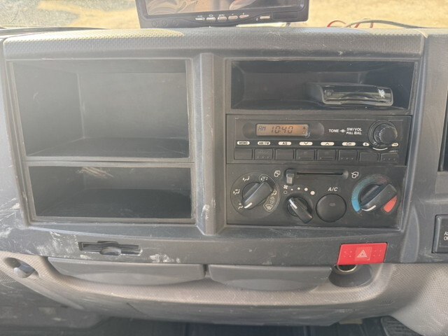 いすゞエルフ高所作業車小型（2t・3t）[写真11]