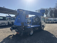 いすゞエルフ高所作業車小型（2t・3t）[写真02]