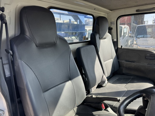 いすゞエルフ高所作業車小型（2t・3t）[写真06]