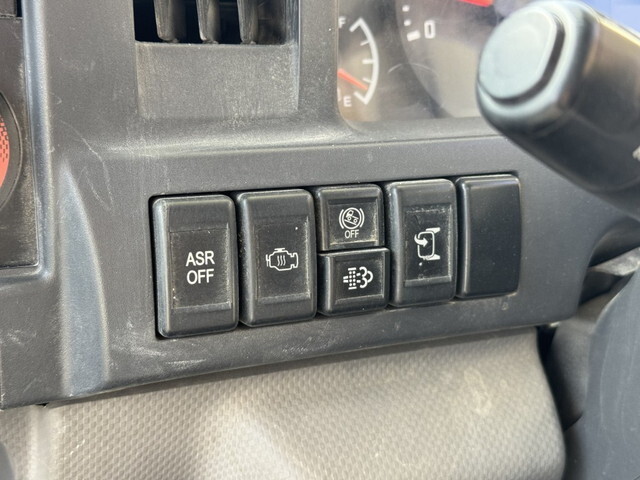 いすゞエルフ高所作業車小型（2t・3t）[写真09]