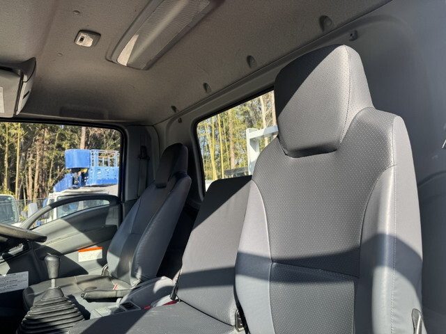 いすゞフォワードクレーン4段中型（4t）[写真12]