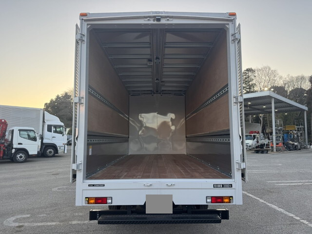 三菱ふそうキャンターアルミウイング小型（2t・3t）[写真15]