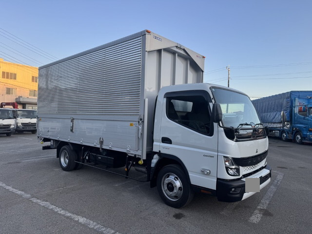 三菱ふそうキャンターアルミウイング小型（2t・3t）[写真03]