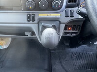 三菱ふそうキャンターアルミウイング小型（2t・3t）[写真09]