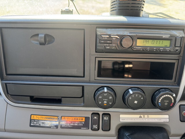 三菱ふそうキャンタークレーン4段小型（2t・3t）[写真10]