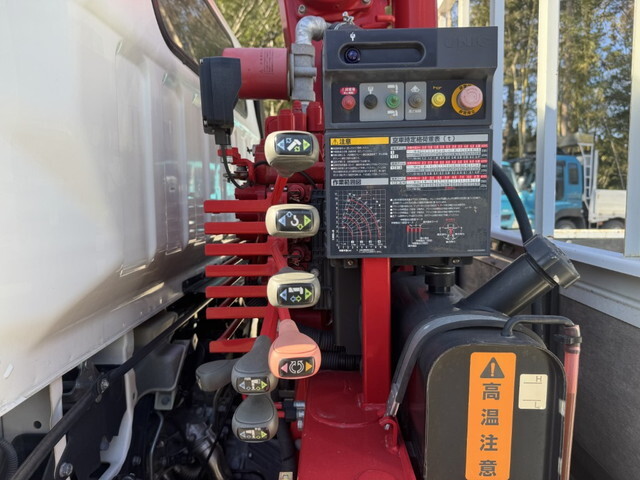 三菱ふそうキャンタークレーン4段小型（2t・3t）[写真14]