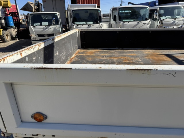 三菱ふそうキャンタークレーン4段小型（2t・3t）[写真39]