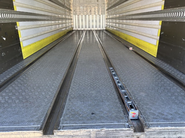 三菱ふそうスーパーグレート冷凍車（冷蔵車）大型（10t）[写真12]