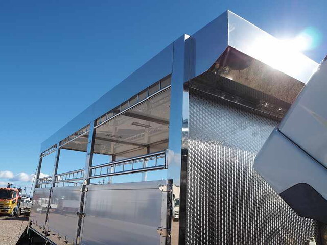 三菱ふそうファイター家畜運搬車小型（2t・3t）[写真10]