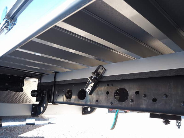 三菱ふそうファイター家畜運搬車小型（2t・3t）[写真17]