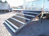 三菱ふそうファイター家畜運搬車小型（2t・3t）[写真20]