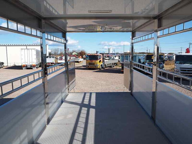 三菱ふそうファイター家畜運搬車小型（2t・3t）[写真21]