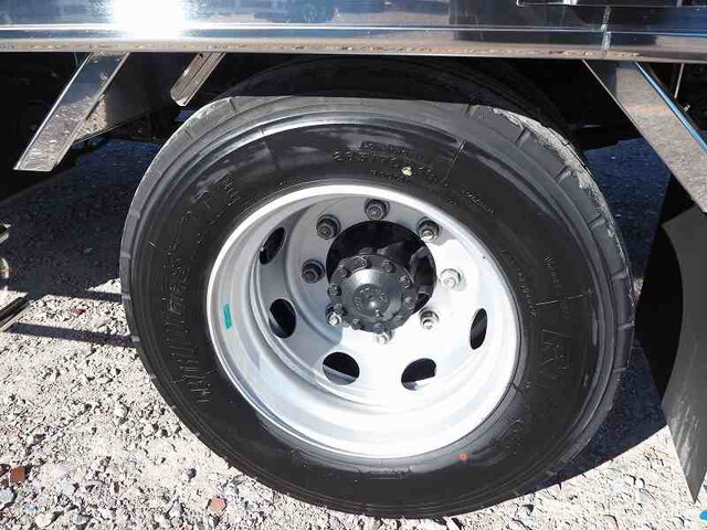 三菱ふそうファイター家畜運搬車小型（2t・3t）[写真25]