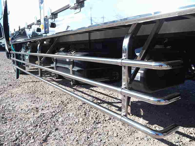 三菱ふそうファイター家畜運搬車小型（2t・3t）[写真26]