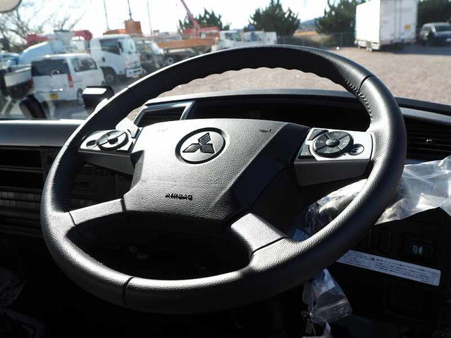 三菱ふそうファイター家畜運搬車小型（2t・3t）[写真37]