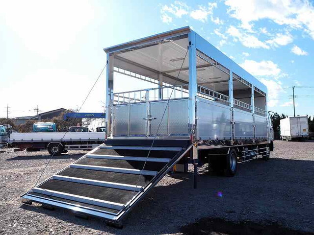 三菱ふそうファイター家畜運搬車小型（2t・3t）[写真04]