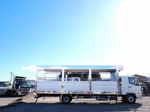 三菱ふそうファイター家畜運搬車小型（2t・3t）[写真07]