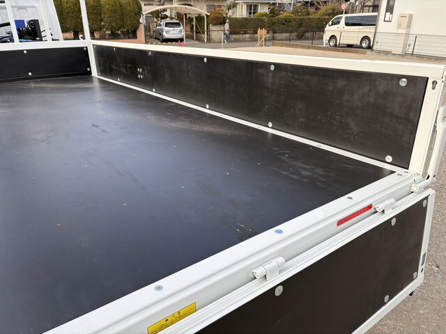 三菱ふそうキャンタークレーン4段小型（2t・3t）[写真11]