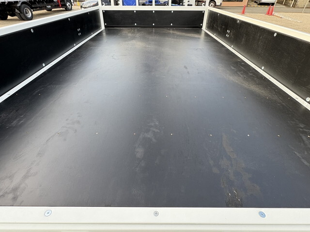 三菱ふそうキャンタークレーン4段小型（2t・3t）[写真12]