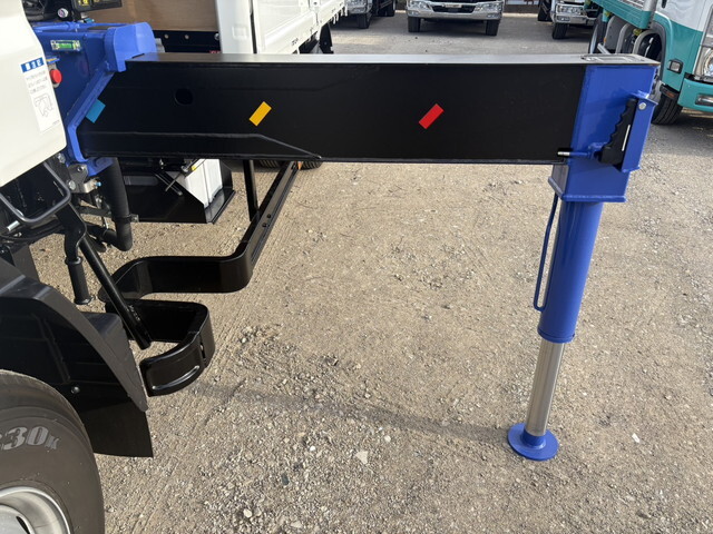 三菱ふそうキャンタークレーン4段小型（2t・3t）[写真17]