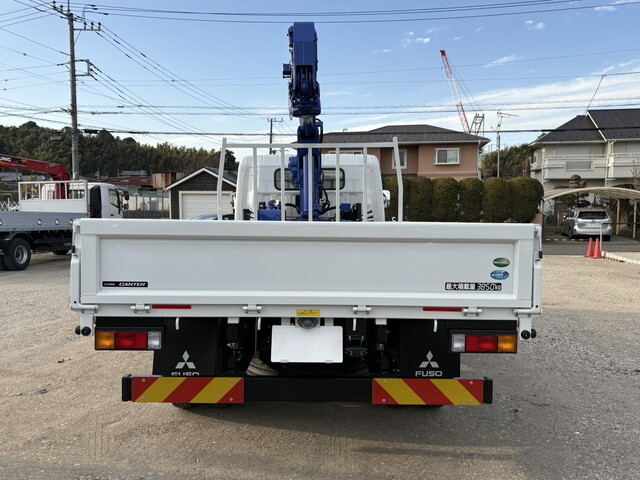 三菱ふそうキャンタークレーン4段小型（2t・3t）[写真08]