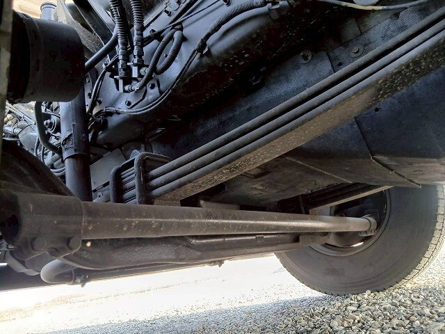 UDトラックスクオントレーラーヘッド（トラクターヘッド）大型（10t）[写真15]