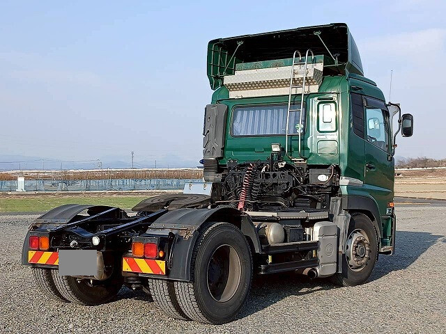 UDトラックスクオントレーラーヘッド（トラクターヘッド）大型（10t）[写真03]