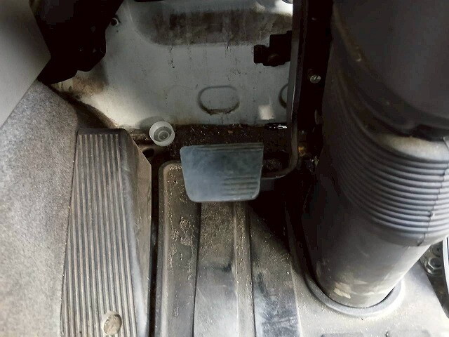 UDトラックスクオントレーラーヘッド（トラクターヘッド）大型（10t）[写真36]