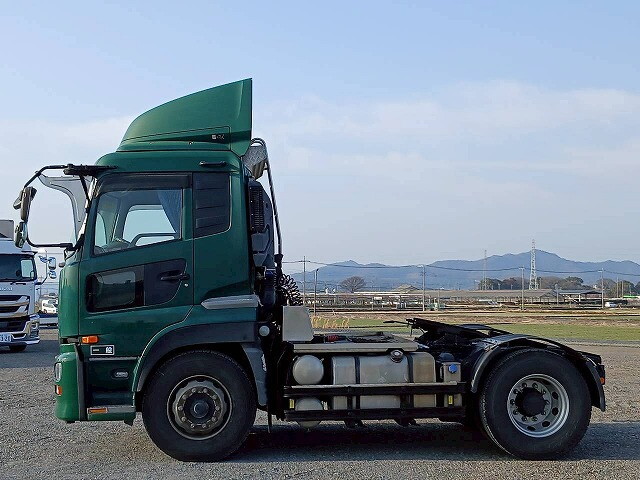 UDトラックスクオントレーラーヘッド（トラクターヘッド）大型（10t）[写真05]