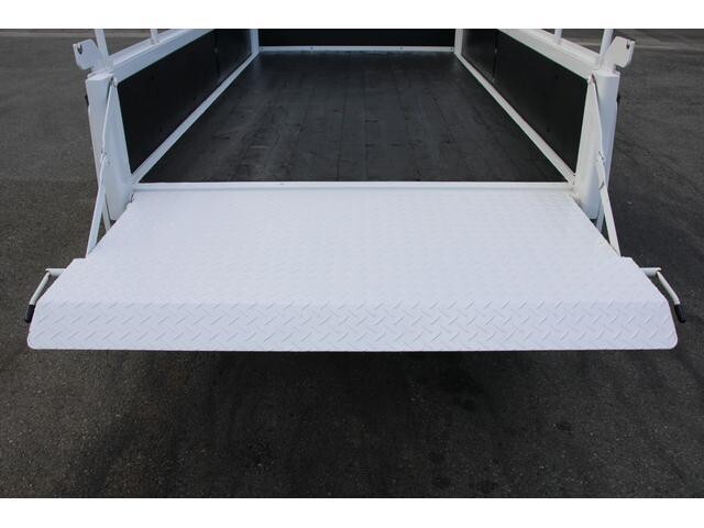 いすゞエルフ平ボディ小型（2t・3t）[写真13]