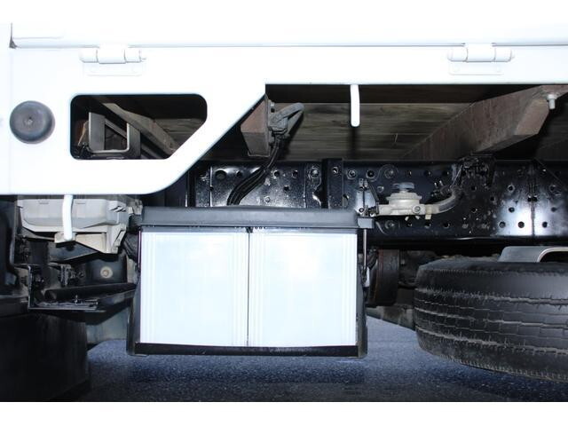 いすゞエルフ平ボディ小型（2t・3t）[写真17]