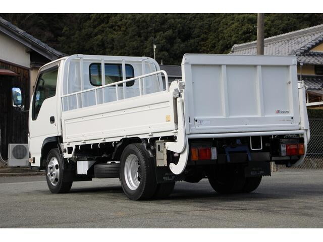 いすゞエルフ平ボディ小型（2t・3t）[写真02]