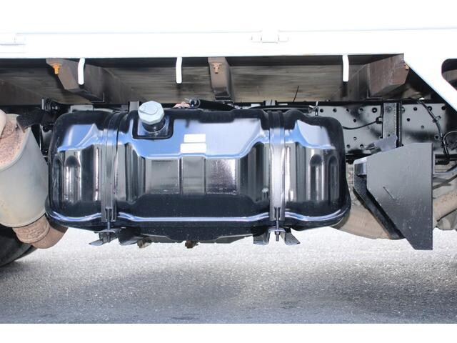 いすゞエルフ平ボディ小型（2t・3t）[写真22]