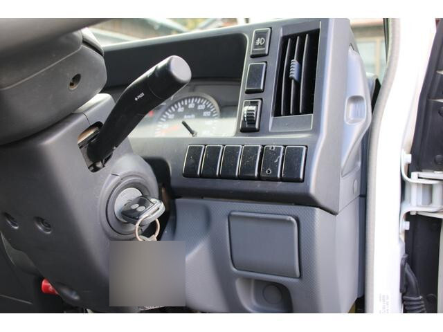 いすゞエルフ平ボディ小型（2t・3t）[写真31]