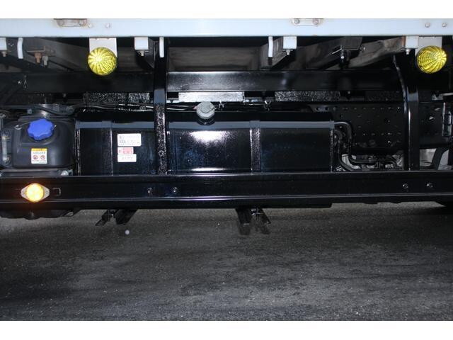 マツダタイタンアルミブロック小型（2t・3t）[写真23]