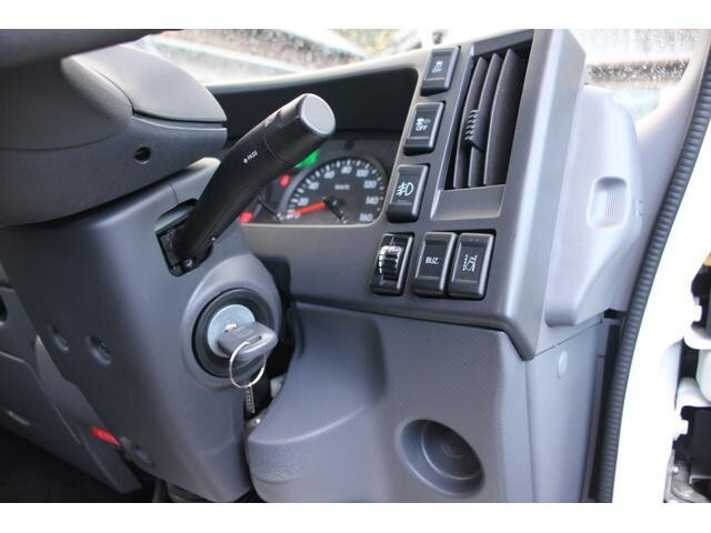 マツダタイタンアルミブロック小型（2t・3t）[写真30]