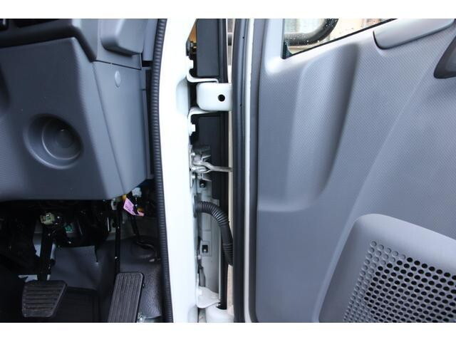 マツダタイタンアルミブロック小型（2t・3t）[写真32]